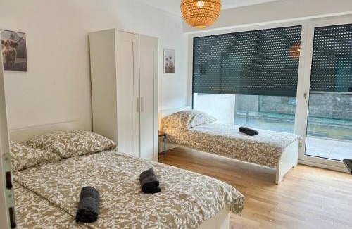 Grinzing Apartment | 90 m2 Apartment with 2 Balconies & Free Parking