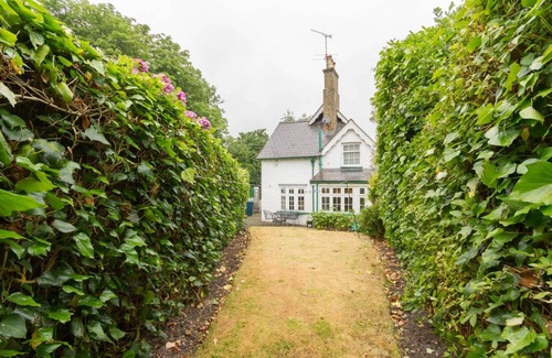 West Finchley House | 90 m² House ∙ 2 bedrooms ∙ 3 guests