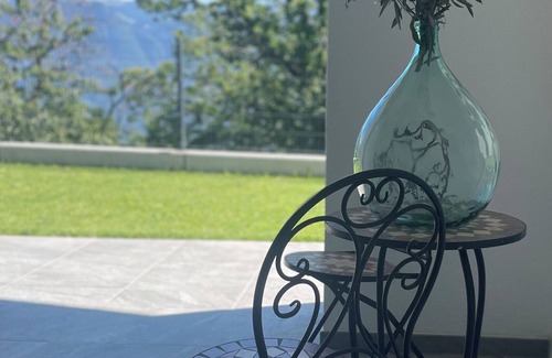 Lana Apartment | 90 m² new vacation apartment with mountain view, sunny balcony and WLAN.