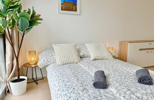 Grinzing Apartment | 90 m2 Stylish 4 Room Apartment with Parking