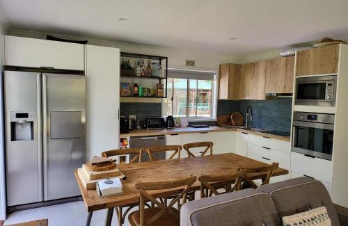 The Honeysuckles House | 90 Mile Beach Luxury Escape