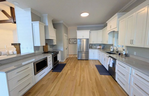 Bremen House | 900ft of water frontage: Private Spacious Luxury Waterfront Point @ Smith Lake!