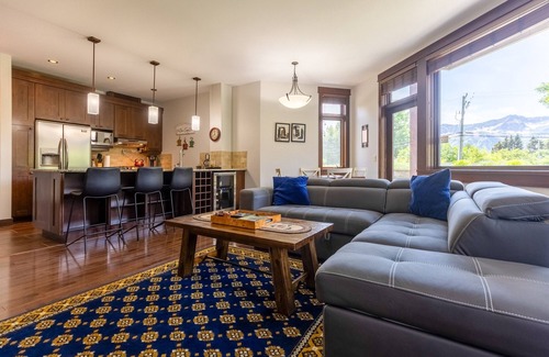 East Kootenay Condo | 901 Luxury Condos l Dog Friendly