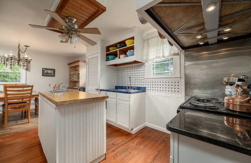 Broadkill Beach House | 907 Bayshore - Large home in Broadkill. Just a block to the beach!