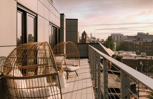 Central Square Apartment | 907 Main Hotel Central Square, Sonder by Marriott Bonvoy