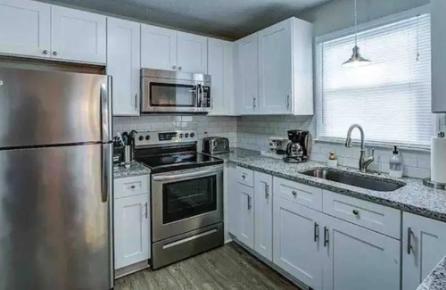 Lynchburg Apartment | 909 Apartment A 🏡
