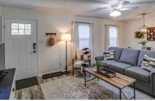 Lynchburg Apartment | 909 Apartment B