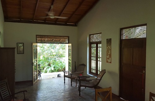 Hettimulla House | 90m 'holiday home for rent, with large terrace in Beruwela Moragalla.