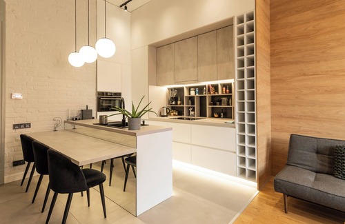 Lagymanyos Apartment | 90m² Family-Friendly , Central Historic Budapest, Food+Bars
