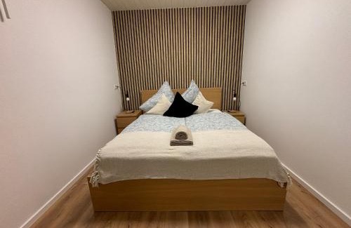 Region Hannover District Apartment | 90qm - 5 Zimmer - Parkplatz - Autobahn - blauen See