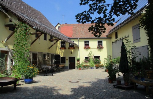 Ebertsbronn Apartment | 90qm-große Ferienwohnung für bis zu 7 Personen