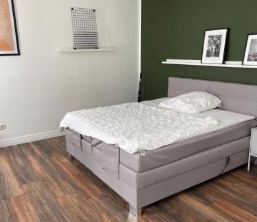 Uhlenhorst Apartment | 90sqm Unique Living Near the Alster