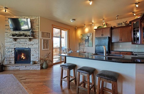 Estes Park Condo | 91 m² Condo ∙ 2 bedrooms ∙ 6 guests