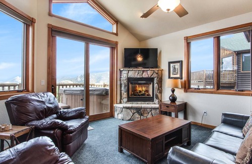 Estes Park Condo | 91 m² Condo ∙ 2 bedrooms ∙ 6 guests