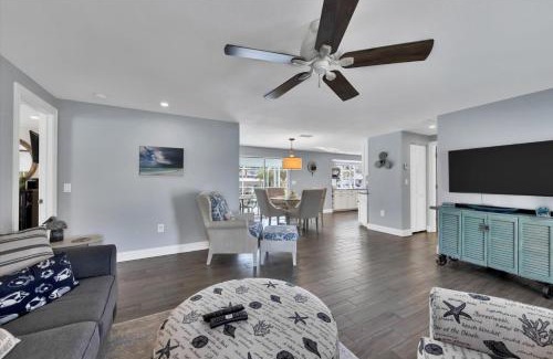 Grove City House | 9170 Pine Cove