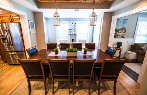 North Conway House | 92 Full House · Otter Ski Club/In Village/Hot Tub/Outdoor space