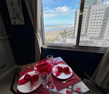 Guilhermina Apartment | 920 Vista Mar - Studio enfrente a Praia - WIFI - Restaurantes, Padaria e Mercadinho ao lado, Quiosques Bar com música ao vivo