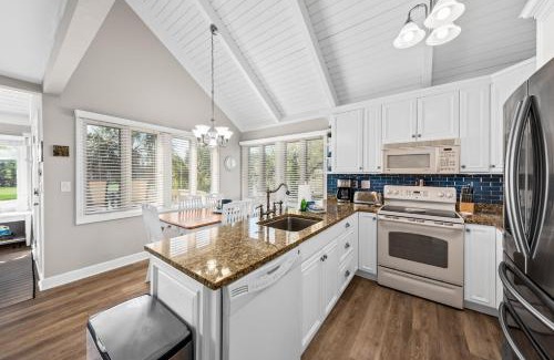 Sealoft Villas House | 934 Sealoft Villa