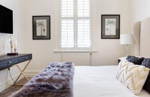 Richmond North House | 94 Highett - 5 bedroom, 3 car parks - Luxury House