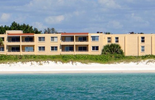 Holmes Beach Condo | 94 m² Condo ∙ 2 bedrooms ∙ 6 guests