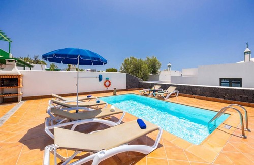 Playa Blanca Villa | 95 m² Villa ∙ 3 bedrooms ∙ 6 guests