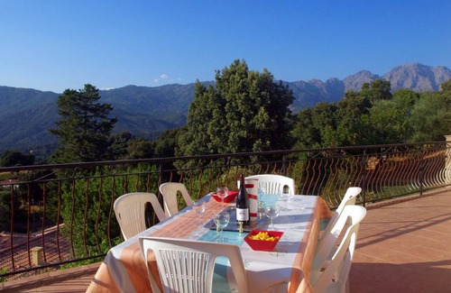Ucciani Apartment | 95m², 3 bedrooms linen included, quiet, panoramic terrace, 25km Ajaccio
