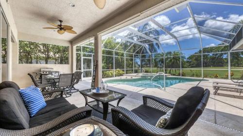 White Marsh House | 974 Rotunda