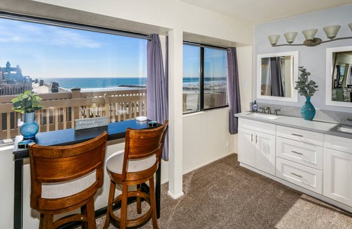 Townsite Condo | 98 m² Condo ∙ 2 bedrooms ∙ 6 guests