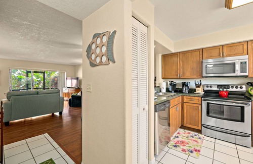 Historic Downtown Melbourne Condo | 98 Nt Sept 1-30 Patio, BBQ Dining Shopping Beach Golf Kayak Parks. All so close