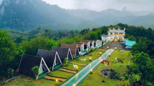 Khlong Sok House | 99 Camp and Cafe