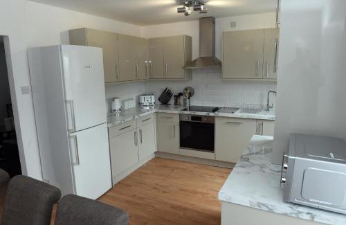 Kiveton Park House | 99 Stoney Bank Drive