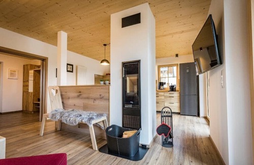 Nittenau Apartment | 99qm-großes Chalet am Regen mit Holzofen für ein gemütliches Wohlfühlambiente