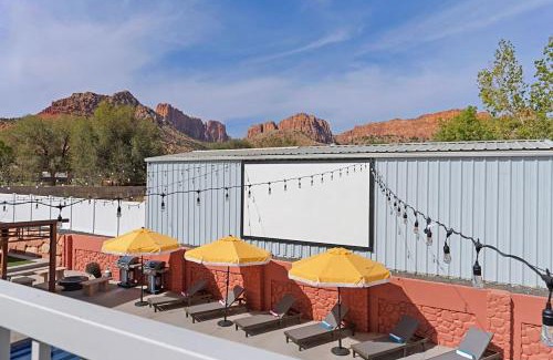Hildale House | 9BR 6BA Amenity Filled with Pool, Sauna, Ping Pong, Game Room and More