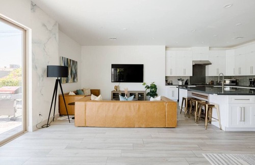 Hacienda Del Rey House | 9BR retreat w/fire pit & heated pool