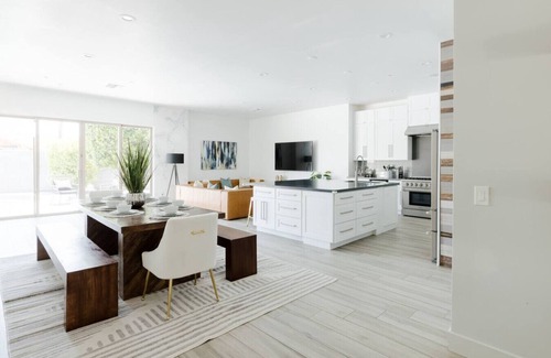 Hacienda Del Rey House | 9BR retreat w/fire pit & heated pool