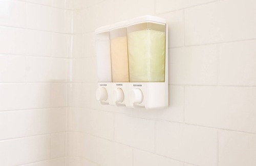 Wilmington Apartment | 9min‣Beach 10min‣Airport Pets Ok Patio Yard