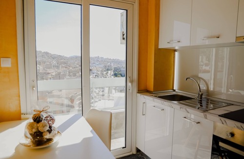 Kavala House | 9th floor deluxe apartment with panoramic view of Kavala and jacuzzi.