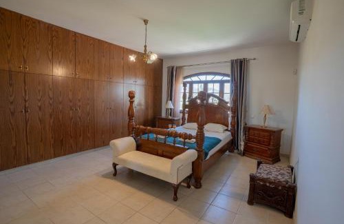 Pyrga Villa | Aέναη