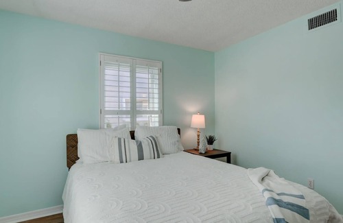 Royal Harbor Condo | A-1 - Close to Beaches w/Pool and Gulf Access