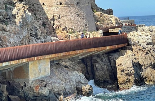 Biguglia Villa | A 10 Mn plage Bastia Biguglia Villa 220 M2/1850 M2 Land