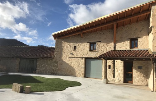 Arraia-Maeztu Cottage | !a 15 min de Vitoria, Casa Rural con Chimenea, en Plena Naturaleza!