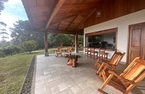 Bijagua House | A 15 Minutos del Parque Nacional Volcan Tenorio Rio Celeste