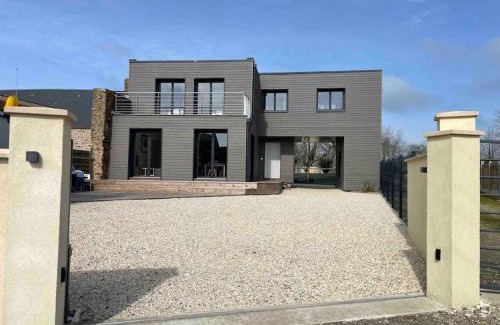 Saint-James House | A 15km du Mont-Saint Michel