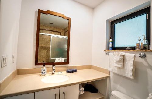 Hendricks and Venice Isles House | A 1bedroom Las Olas on the water