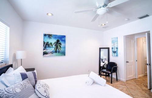 Hendricks and Venice Isles House | A 1bedroom Las Olas on the water