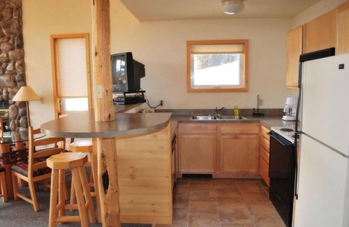 St. Mary Cottage | A 2 bedroom Cottage with breathtaking views of Glacier National Park