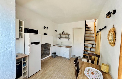 Pedi House | A 2 bedroom house fully equipped for long or short term rentals rooted in Symi.