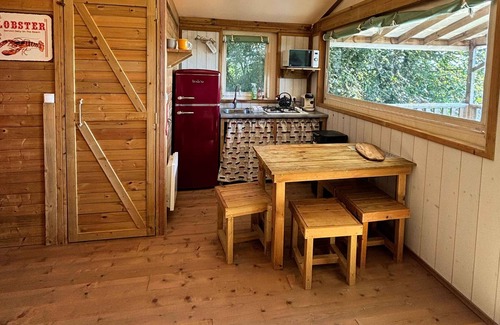 Henansal Cabin | A 2 bedroom luxury lodge with heated covered pool