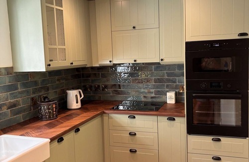 Limavady Cottage | A 2bed, 2bath cottage with loft suite located in the historic Walworth Demesne.