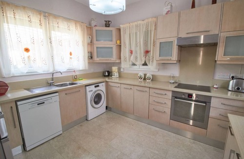 Pegeia House | A 3 bedroom villa close to the beach and Coral Bay high street.